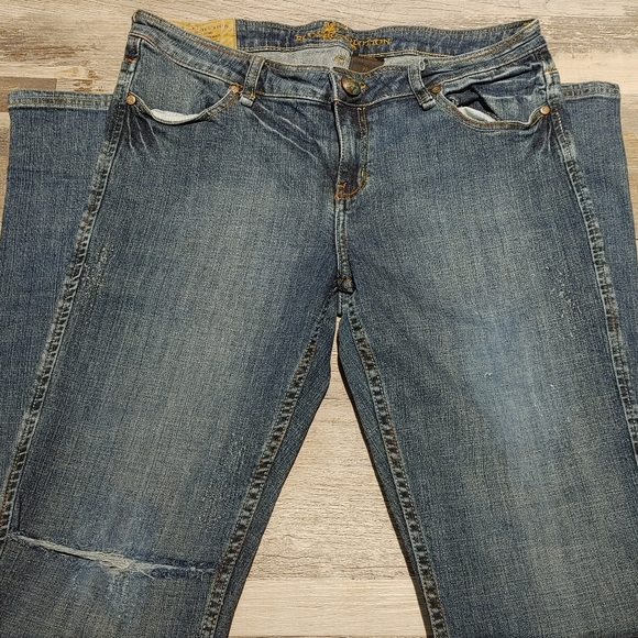 Rock Revolution Jeans - Picture 3 of 4